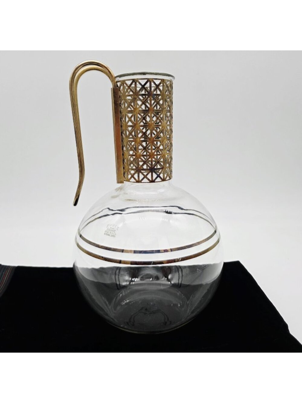 Pyrex Glass Beverage Server Gold Metal Lattice Handle & Trim USA Vintage